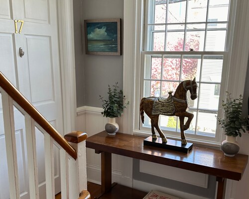 Entire Historic 5 Bed/ 5 Bath Inn Sleeps 17