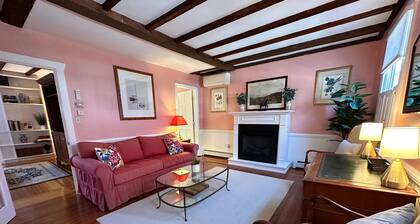 Entire Historic 5 Bed/ 5 Bath Inn Sleeps 17