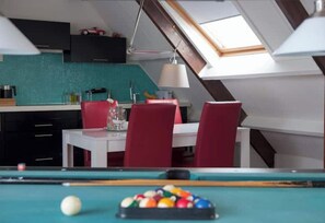 Dining - Funny: B&B with Jacuzzi and Pooltable located in the epic Gardens of Amsterdam (Abcoude)