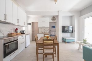 Oven - DiPeJo Athens Luxurious Penthouse Apartment (Athens)