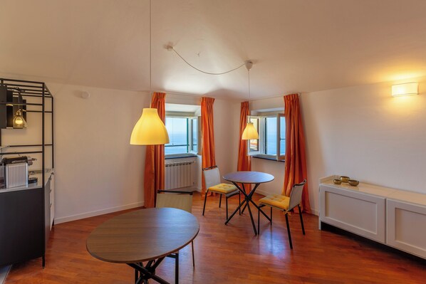 Dining - Cava Ardè Rooms: on the hill of Santa Giulia, with a breathtaking view (Lavagna)