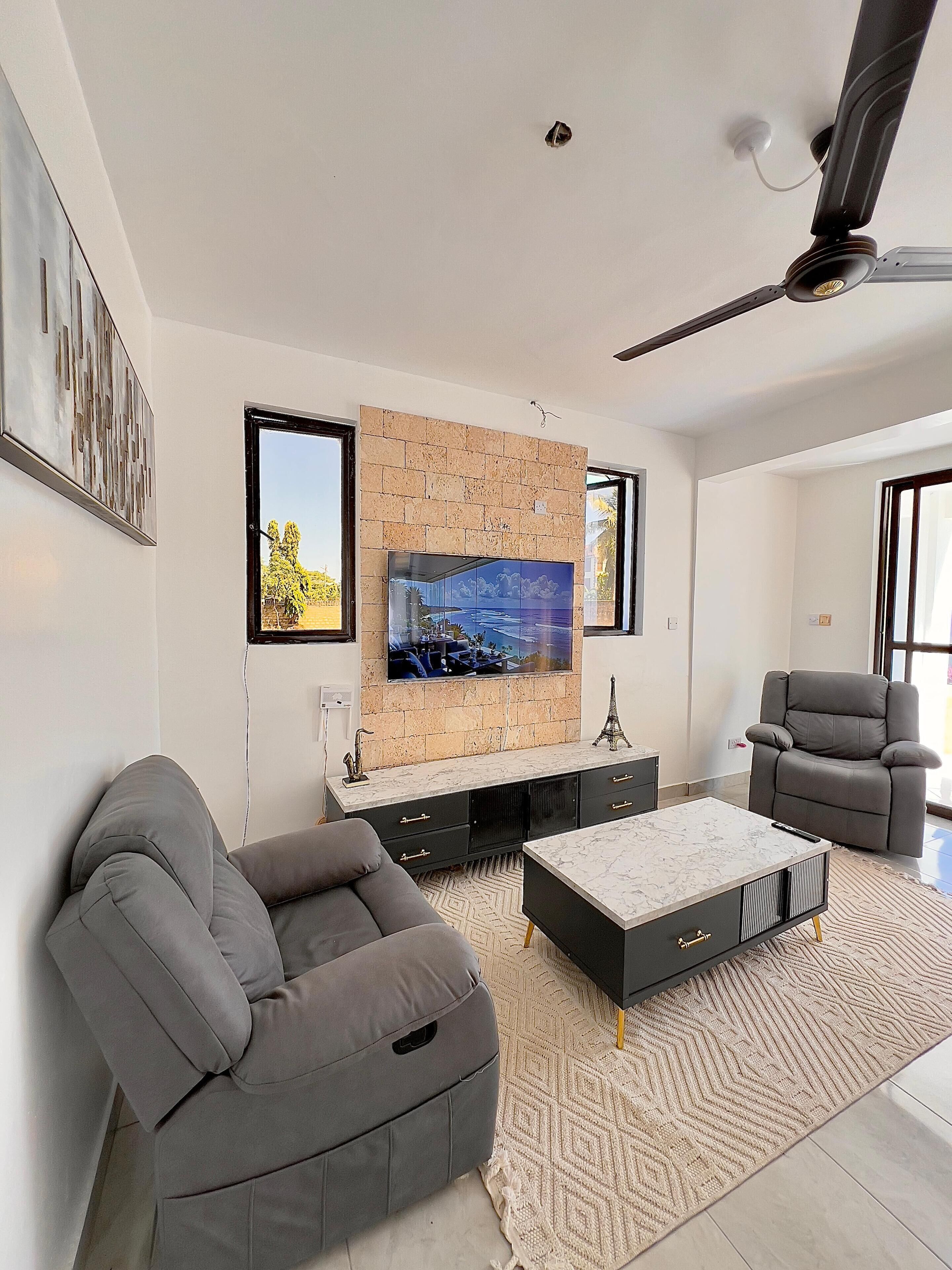 Standard Double Room | Desk, laptop workspace, blackout drapes, free WiFi