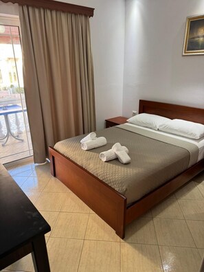 Kamar Double | Wi-Fi gratis dan seprai linen