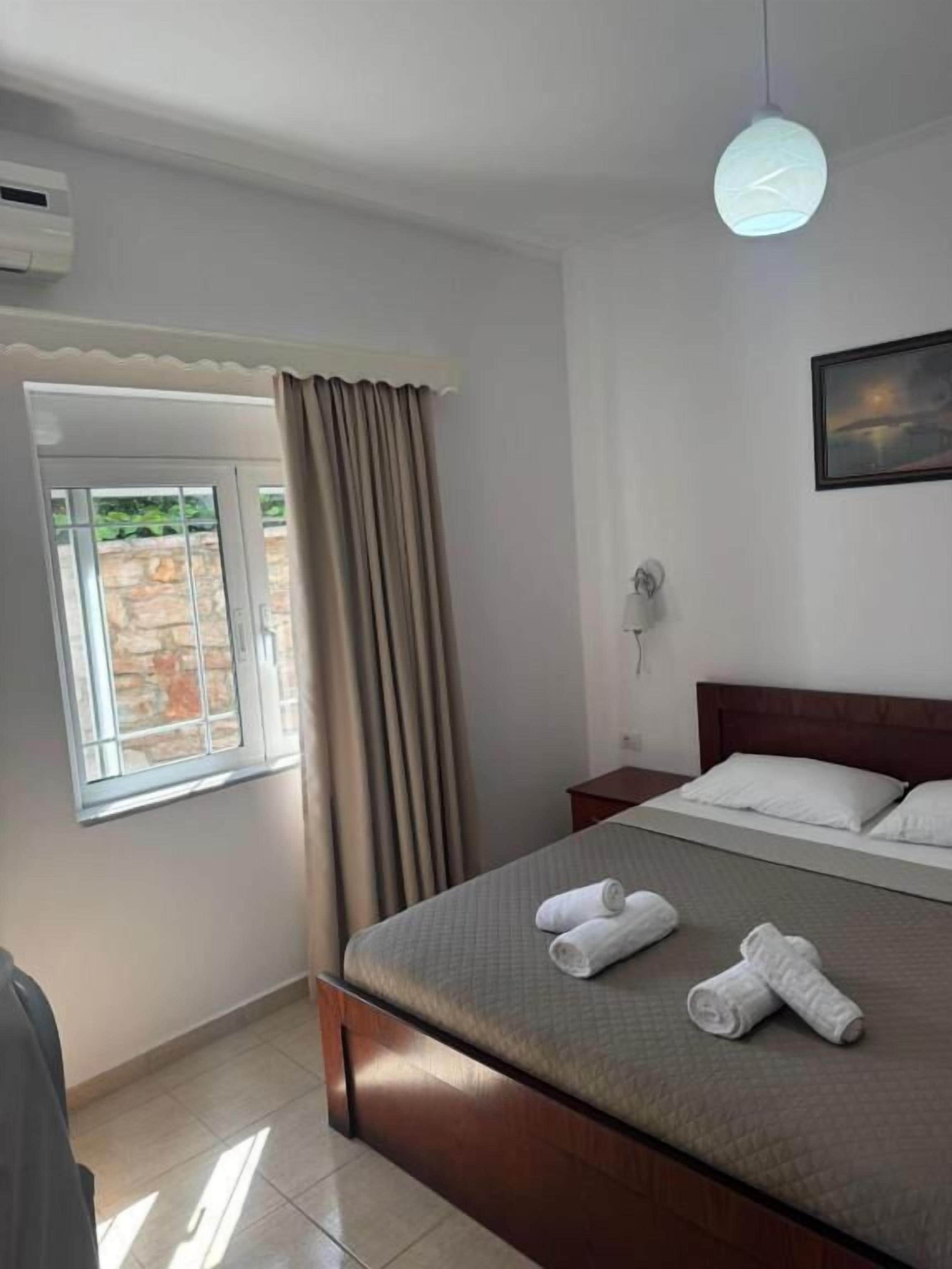 Apartment | Free WiFi, bed sheets