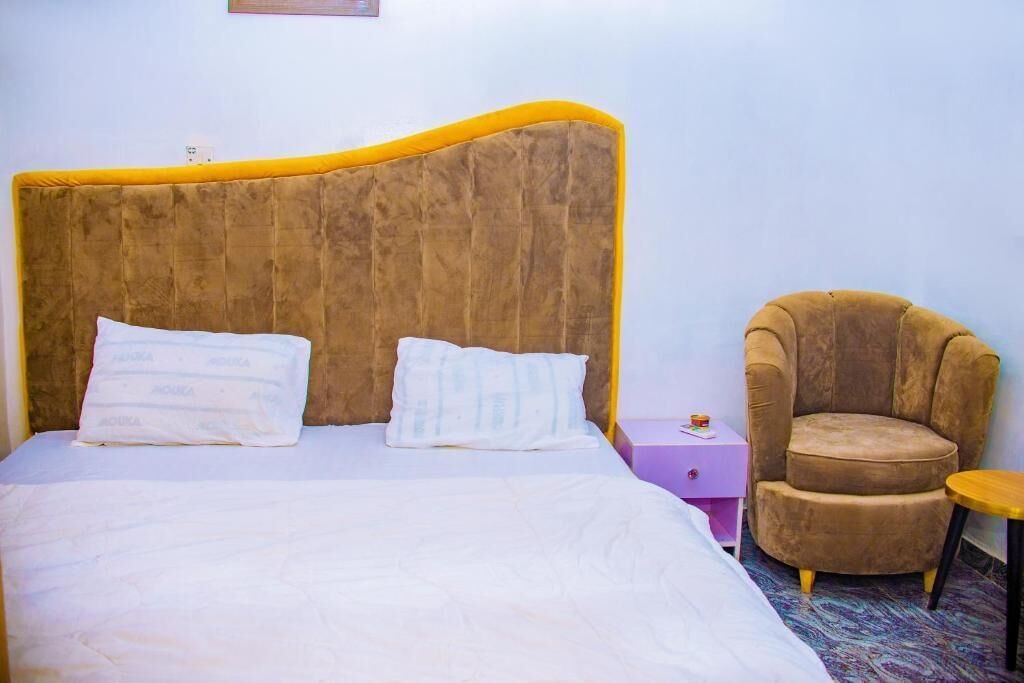 Ferros/tábuas de passar roupa, Wi-Fi, roupa de cama