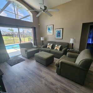 House, 4 Bedrooms | Living area - LKB4705AW 4 Bedroom villa in Lake Berkley 4 Home (Kissimmee)