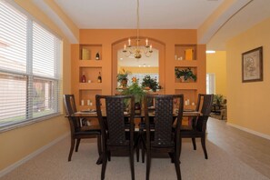 Maison, 6 chambres | Restauration