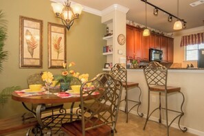 Condo, 2 Bedrooms | Dining - BP432CP 2 Bedroom Condo in Bella Piazza 2 Condo (Davenport)