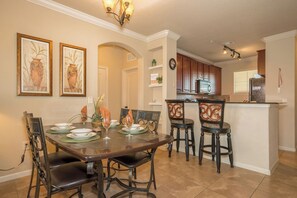 Condo, 4 Bedrooms | Dining - BP835CP 4 Bedroom Condo in Bella Piazza 4 Condo (Davenport)