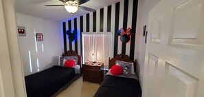 4 bedrooms, free WiFi - Sol826sc 4bed Solana Private Pool Home 4 Bedroom Home (Davenport)