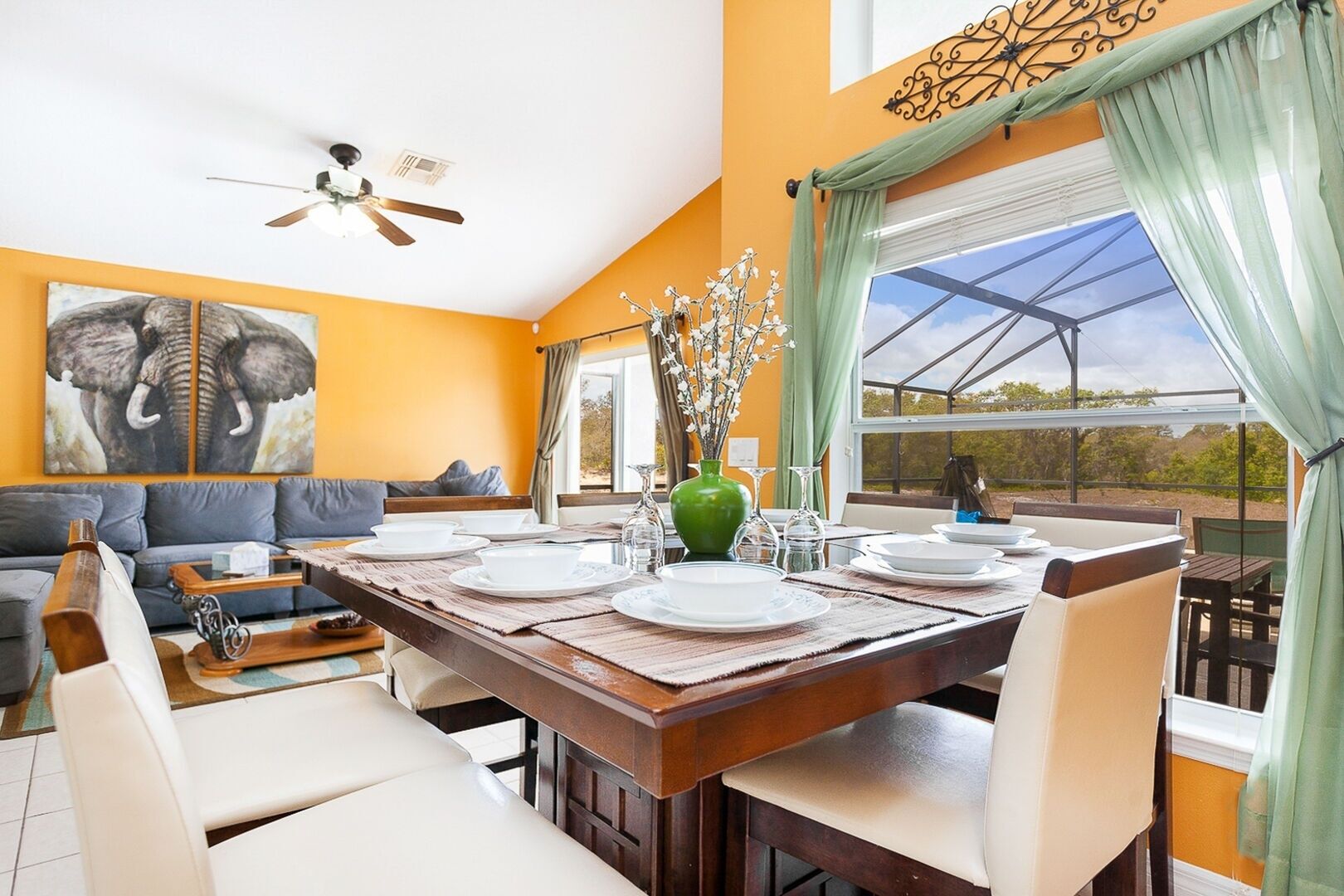 House, 4 Bedrooms | Dining