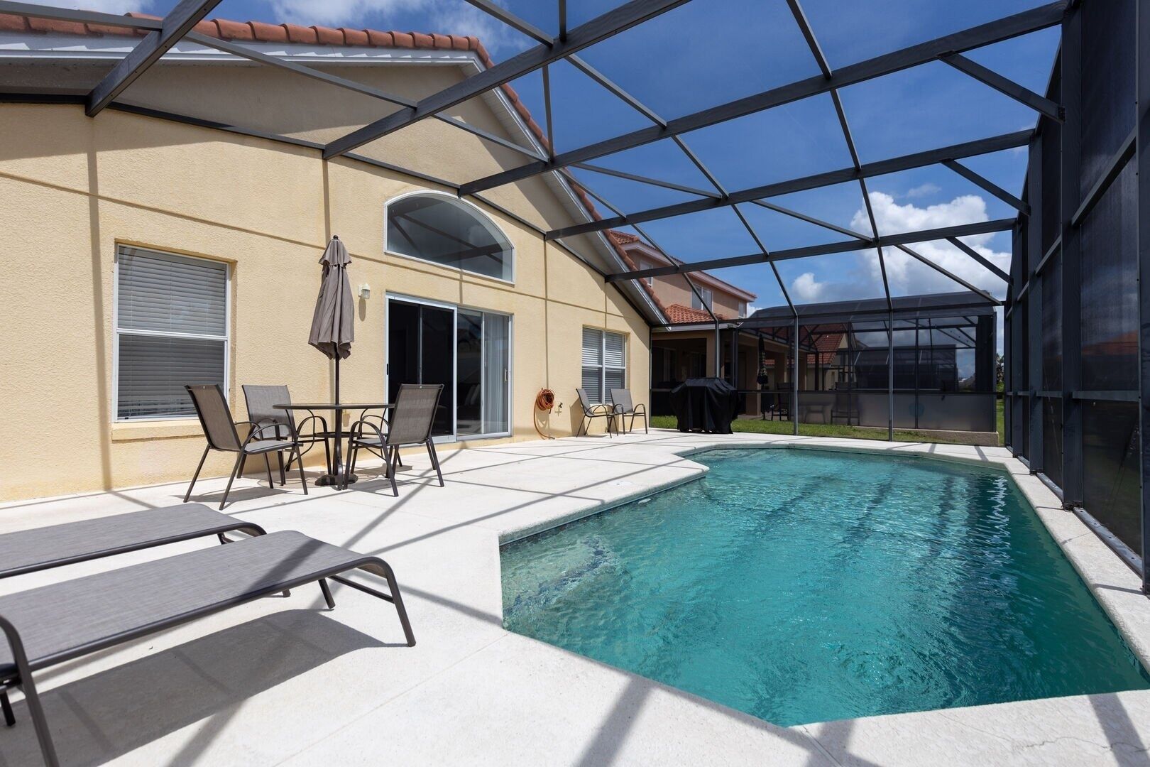 House, 4 Bedrooms | Pool