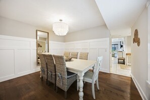 Villa, 3 habitaciones | Restaurantes