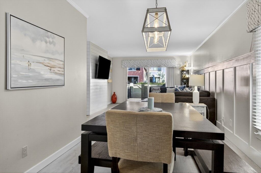 House, 2 Bedrooms | Dining