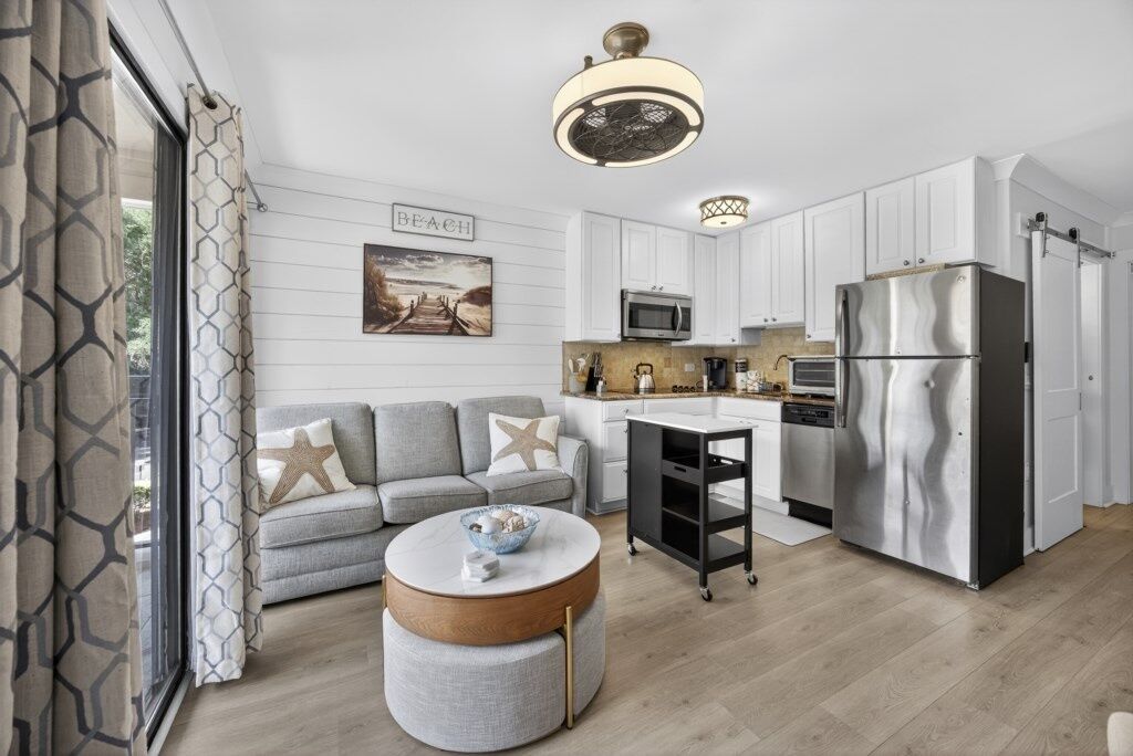 Condo, 1 Bedroom | Private kitchen