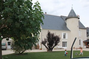 Exterior - LA PETITE MAISON - MANOIR LE BOUT DU PONT (Huisseau-sur-Cosson)