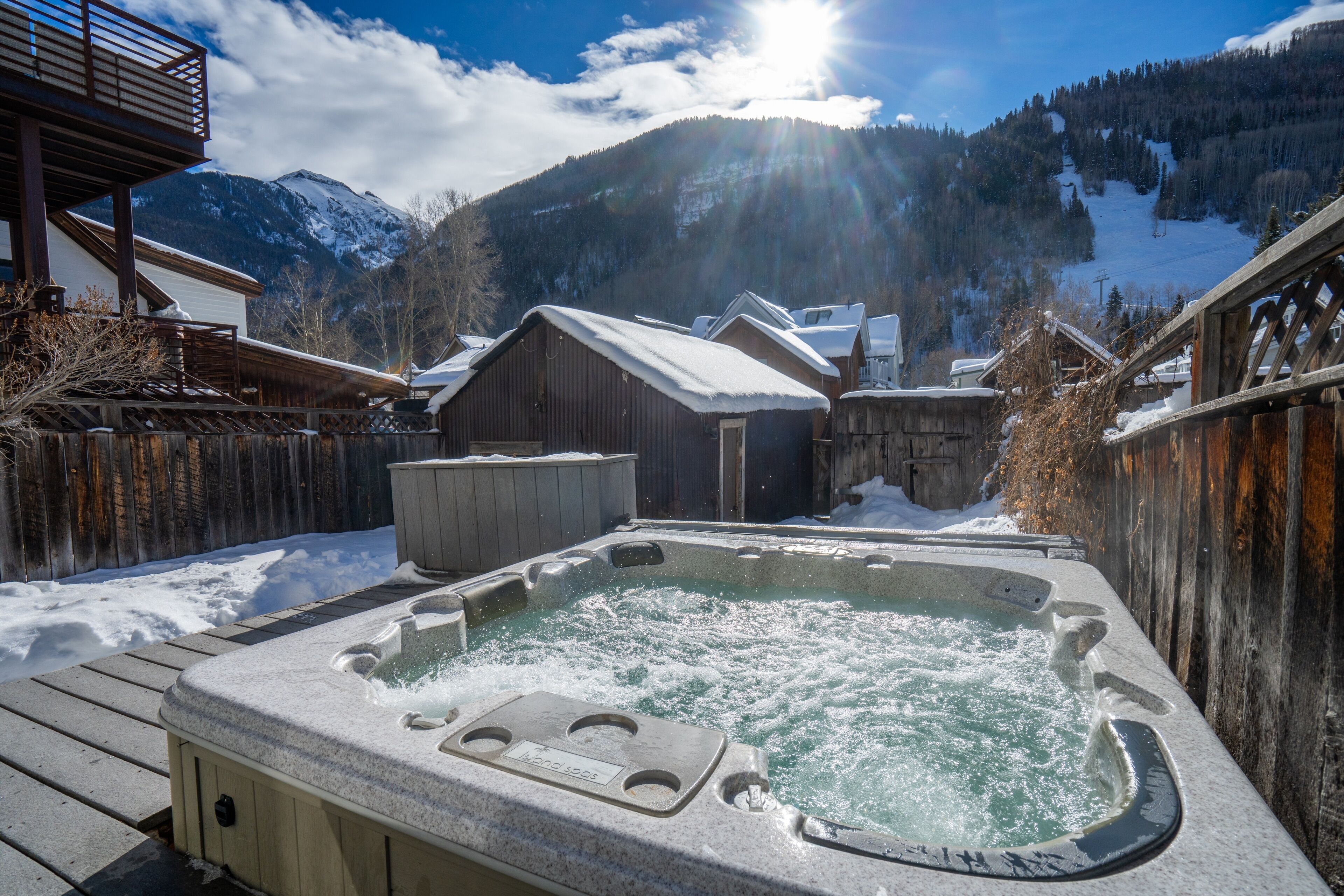 House, 3 Bedrooms | Outdoor spa tub