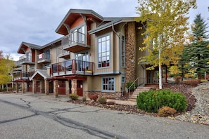Exterior - Trapper's Landing 20 4 Bedroom Townhouse (Sun Peaks)