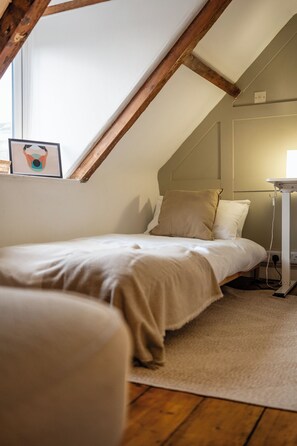 Iron/ironing board, free WiFi - Beautiful 2BD Cottage in Nailsworth (Nailsworth)