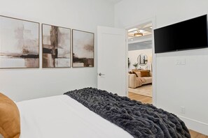 4 bedrooms, desk, iron/ironing board, travel cot