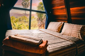 2 bedrooms, bed sheets