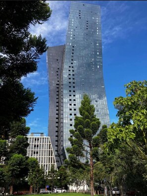 Exterior - Waterfront Luxury • City Views + Free Parking (Docklands)