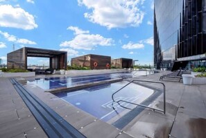 Pool - 2BR Docklands DreamView: Waterfront, Pool & Parking (Docklands)