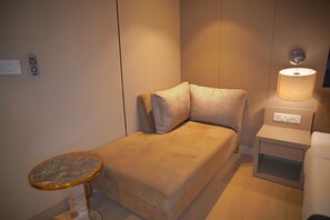 尊贵双人房 | 起居区