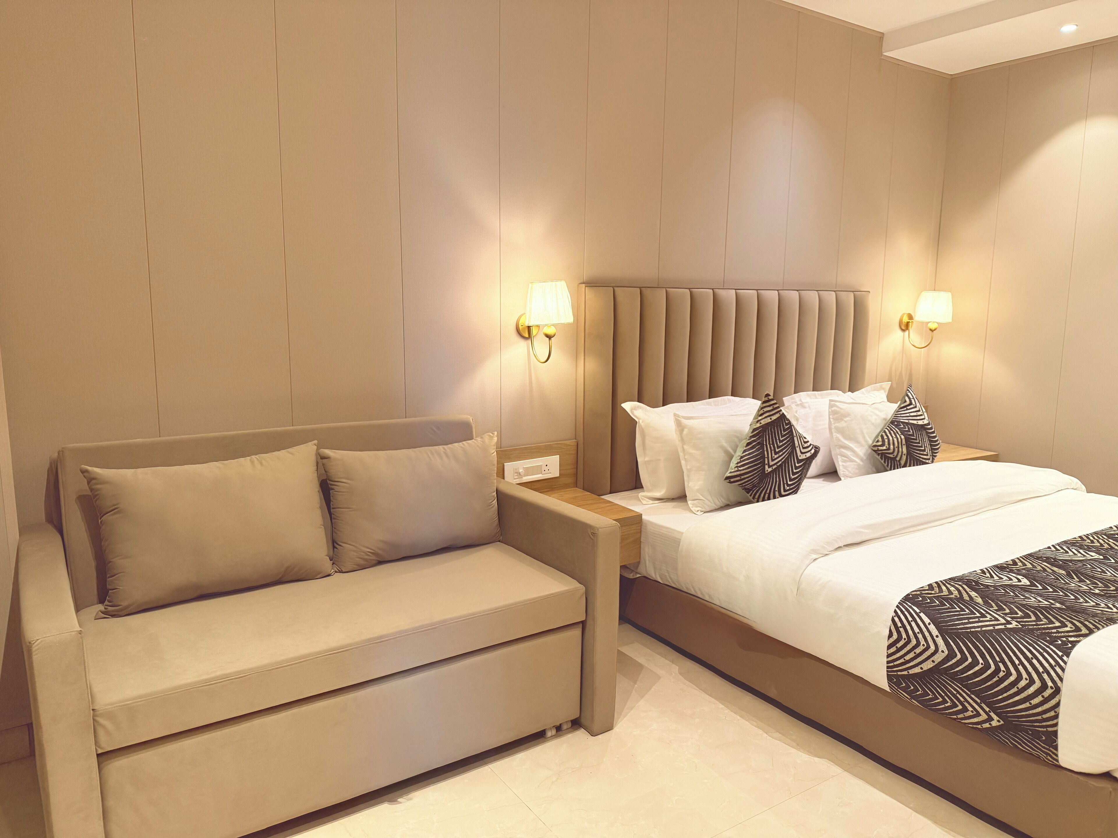 Royal Double Room | Individually furnished, desk, laptop workspace, free WiFi