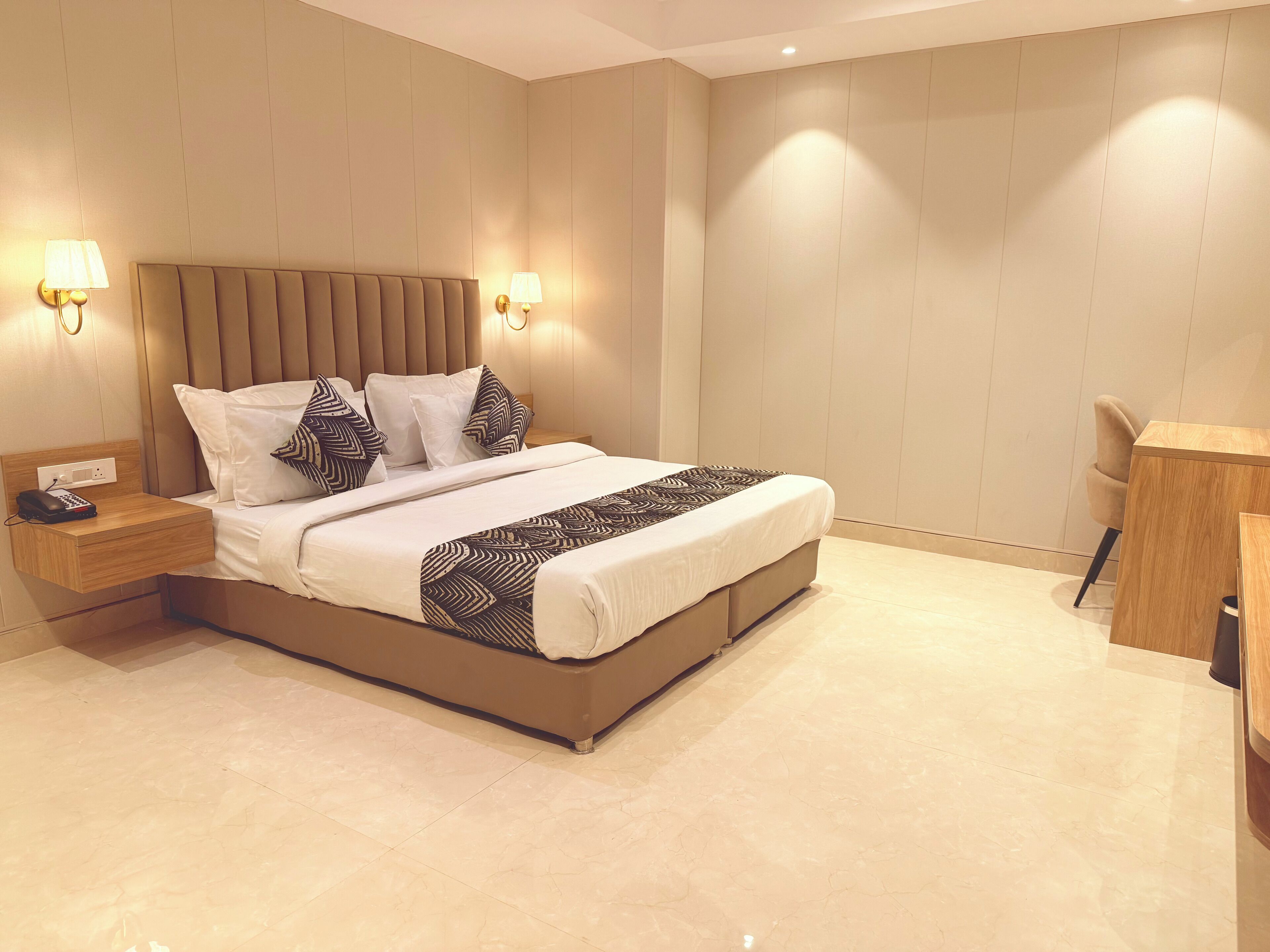 Habitació doble reial | Mobiliari individual i escriptori 