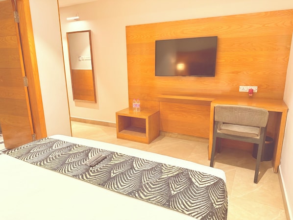 Deluxe dubbelrum | Skrivbord, arbetsyta för laptop och gratis wi-fi