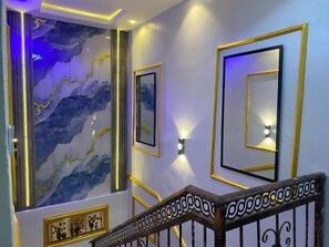 Interior - Lakefront 2-BR-Apt With 24Hrs Power + Starlink Wi-Fi (Lagos)