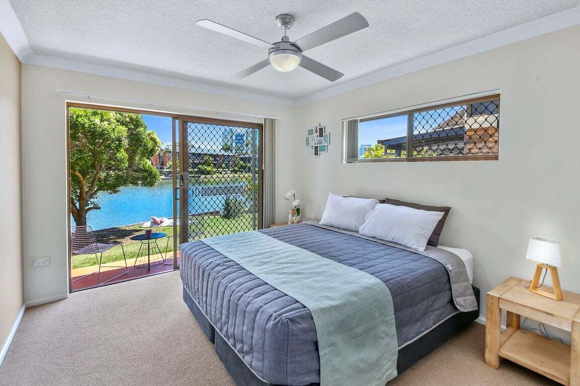 Een strijkplank/strijkijzer, wifi