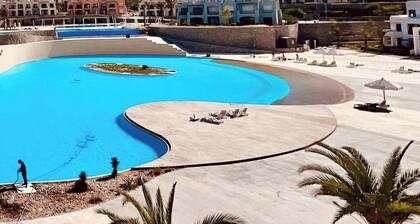 Modern 3BR Escape Panoramic Lagoon & Sea Views