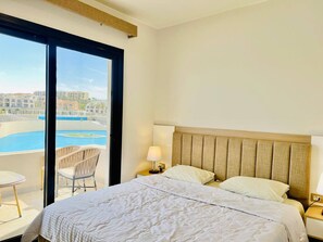 4 bedrooms - Modern 3BR Escape Panoramic Lagoon & Sea Views (Makadi Bay)