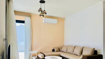 Chalet, 3 Bedrooms, Smoking, Balcony | Living room
