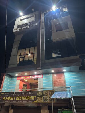 Exterior detail - Hotel Asha Pride (Chatrapur)