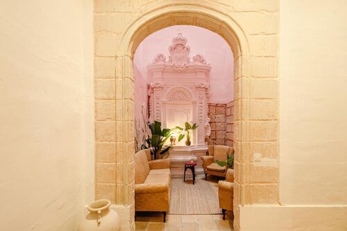 Senglea Jungle Palazzo