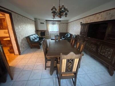 Comfortable country gîte in the Pays de Tronçais fishing/walking and cycling