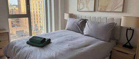 Escrivaninha, Wi-Fi, roupa de cama