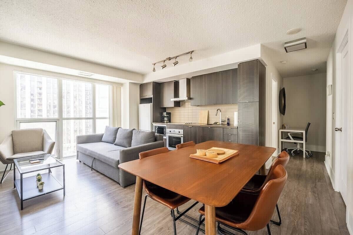 Departamento clásico, para no fumadores, vista a la ciudad | Servicio a la habitación