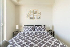 Comfort Apartment, 3 Bedrooms, City View | Iron/ironing board, free WiFi