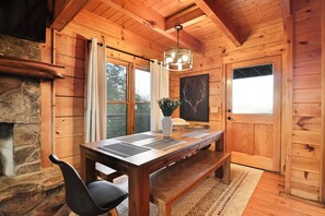Dining - Dog-friendly Retreat with Outdoor Sauna & Hot Tub. Golf and hiking trails nearby (Blue Ridge)