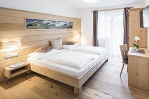 2 bedrooms, WiFi, bed sheets - Residence Lärchwiese apartment no. 1 with a view of the mountains (Ahrntal valley)