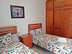2 Schlafzimmer, Bügeleisen/Bügelbrett, WLAN, Bettwäsche