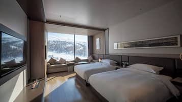 ラグジュアリー ツインルーム | セーフティボックス (室内)、遮光カーテン、アイロン / アイロン台、WiFi (無料)