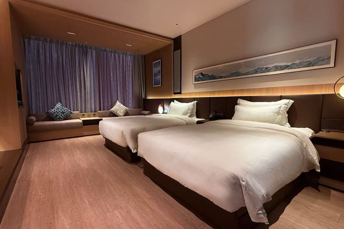 Chambre Luxe avec lits jumeaux | Coffres-forts dans les chambres, rideaux occultants