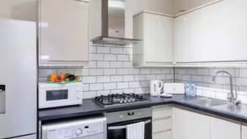 Apartment, 2 Bedrooms, Patio | Interior