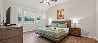 Humble Charm | 5bd | Sleeps 12 | Near IAH