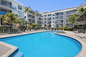 Outdoor pool - Solstice by the Sea (Burleigh Heads)